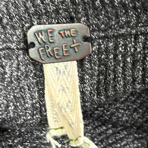 We the Free Free People gray waffle knit w/patchwork sleeves. Oversized Medium - Picture 14 of 16